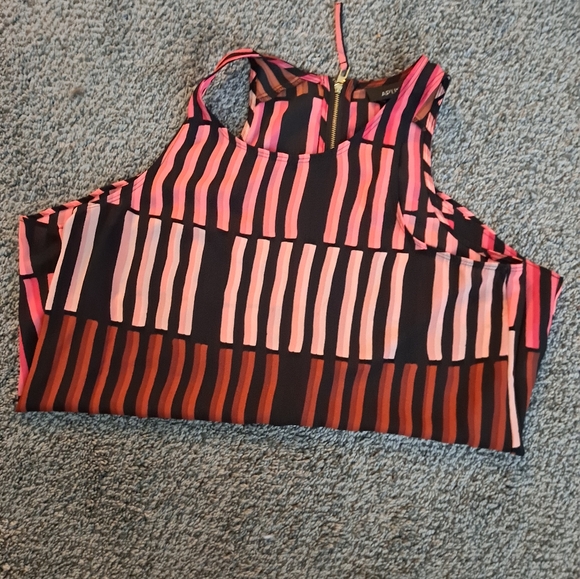 Top - Picture 2 of 5